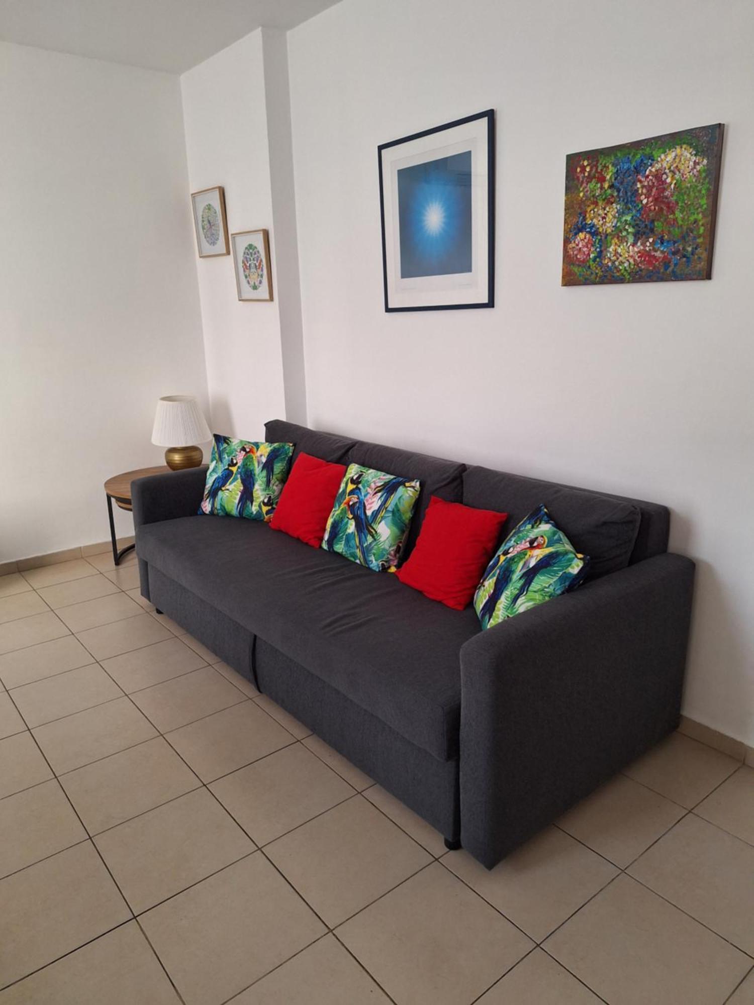Amazing Apartment For 3 Guests Steps From The Beach Netanja Exterior foto
