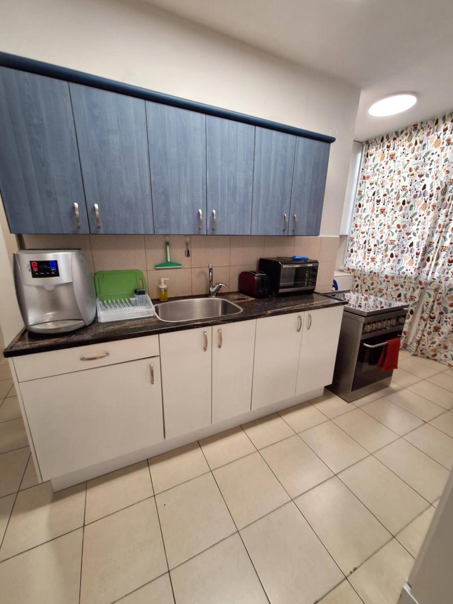 Amazing Apartment For 3 Guests Steps From The Beach Netanja Exterior foto
